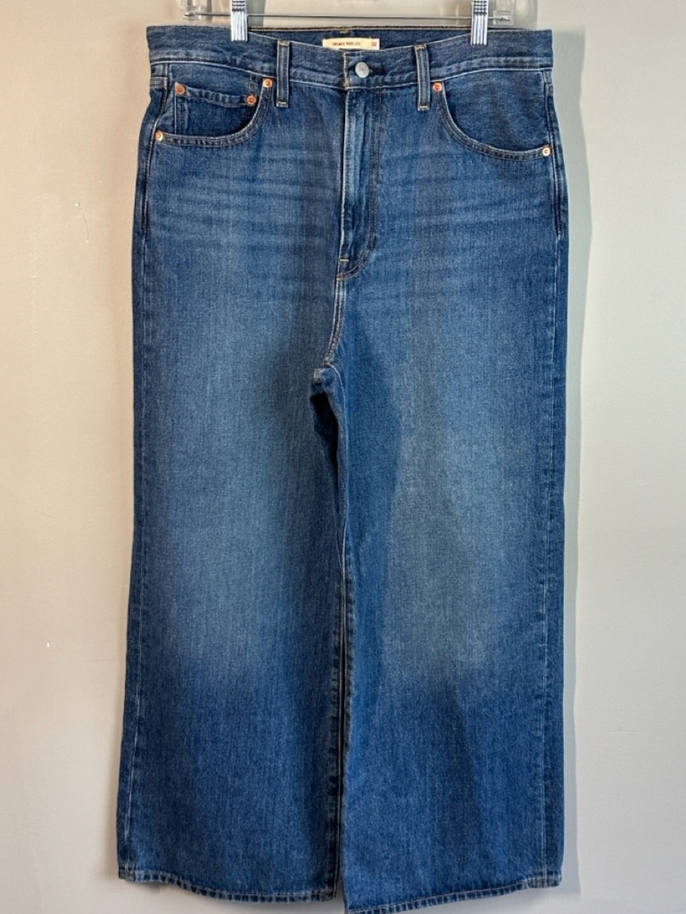 Levi's Women's Ribcage Wide Leg Jeans in Medium Blue Denim Size 32